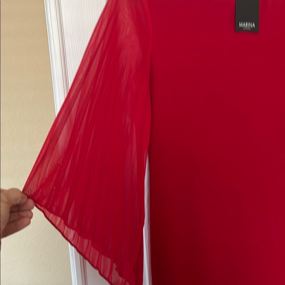 MARINA Elegant Red Long Sleeve Dress - Picture 4 of 4